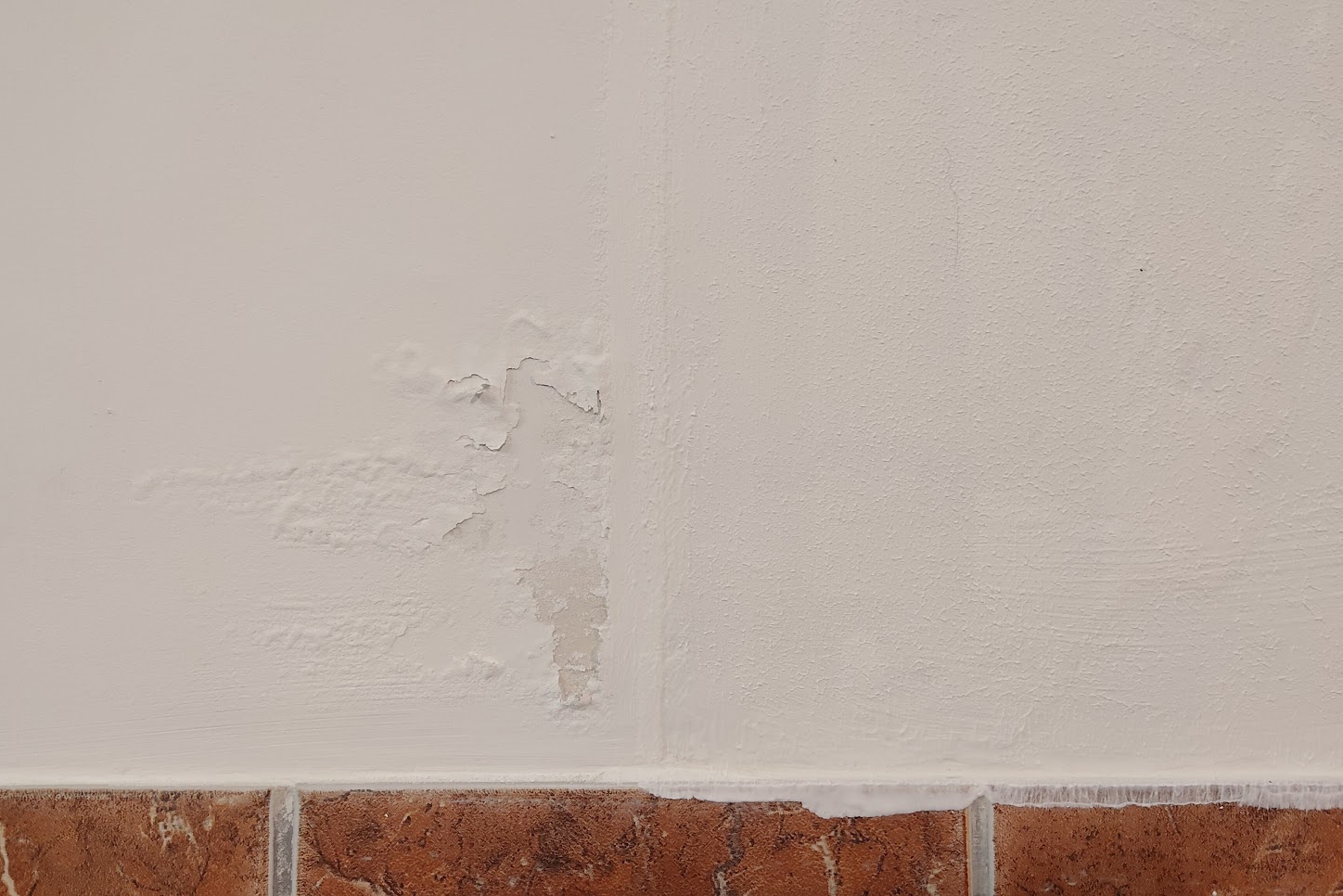Izolacja ścian przed wilgocią w przejściu - ALPHA CZECH, Revolutionary reflective insulating coatings