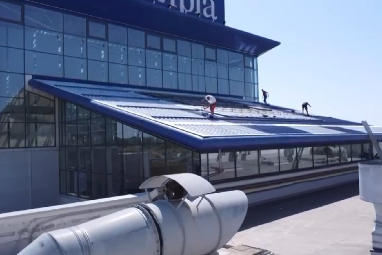 Modernisierung in Olympia Brno: Die Dächer des Einkaufszentrums werden umgestaltet - ALPHA CZECH, Revolutionary reflective insulating coatings